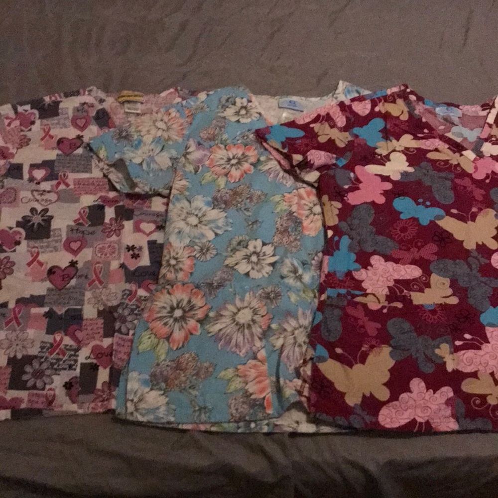3 xs scrub tops